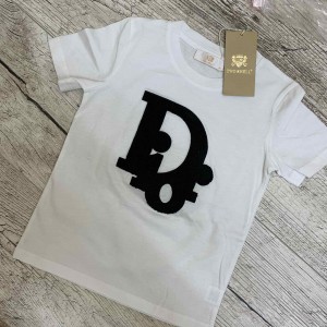 Футболка с принтом белый оттенок Футболка с принтом белый оттенок