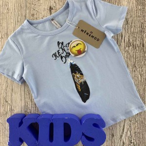 Футболка с принтом голубой оттенок Футболка с принтом голубой оттенок